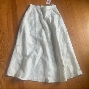NWT H&M White A Line full Skirt US 4